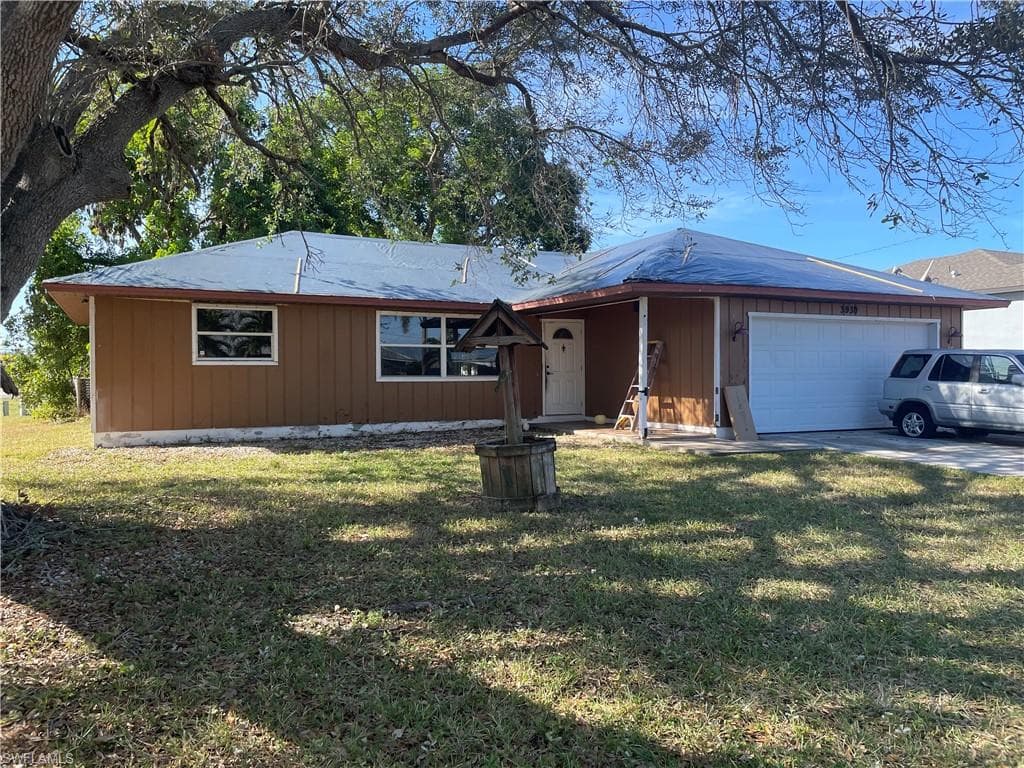 3930 SW Santa Barbara PL CAPE CORAL, FL 33914