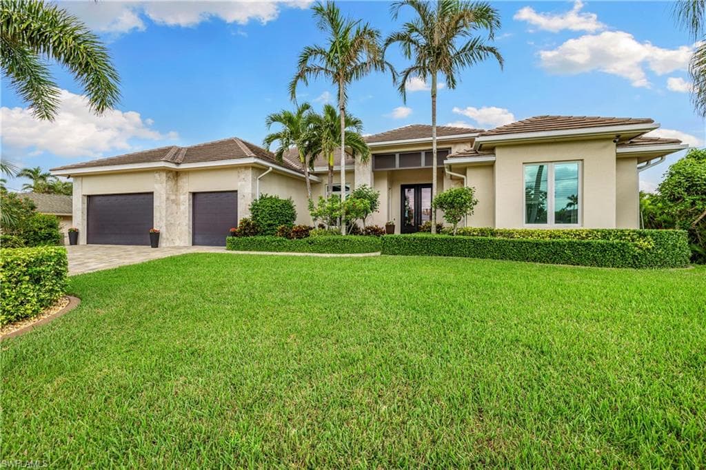1049 Waterway DR FORT MYERS, FL 33919