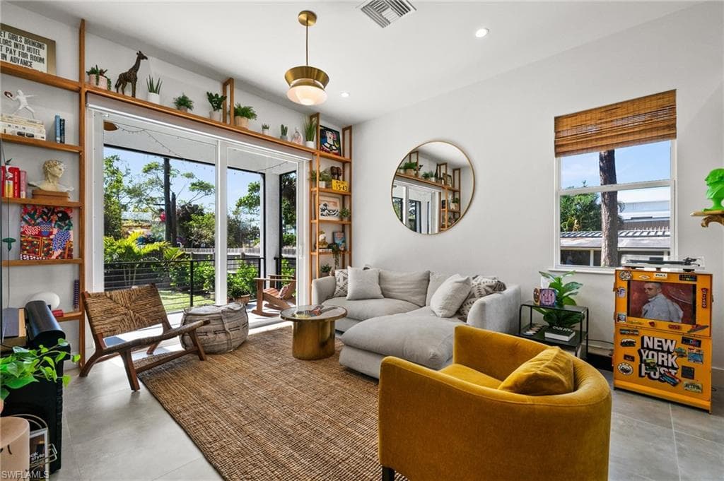 3064 Van Buren AVE NAPLES, FL 34112