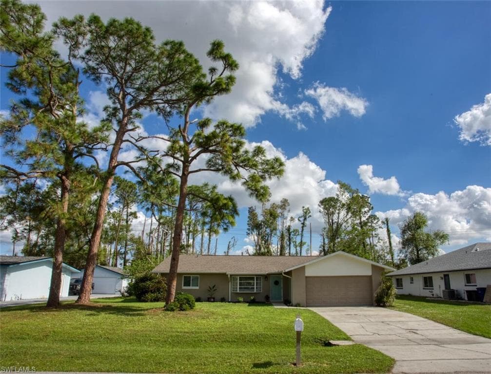 8814 Fordham ST FORT MYERS, FL 33907