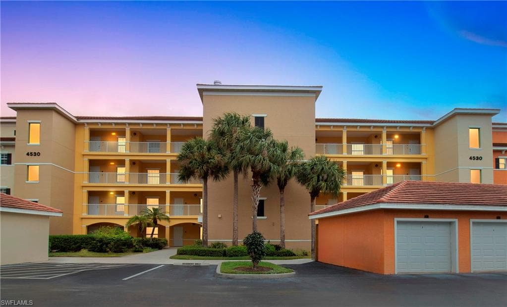 4530 Botanical Place CIR 307 NAPLES, FL 34112