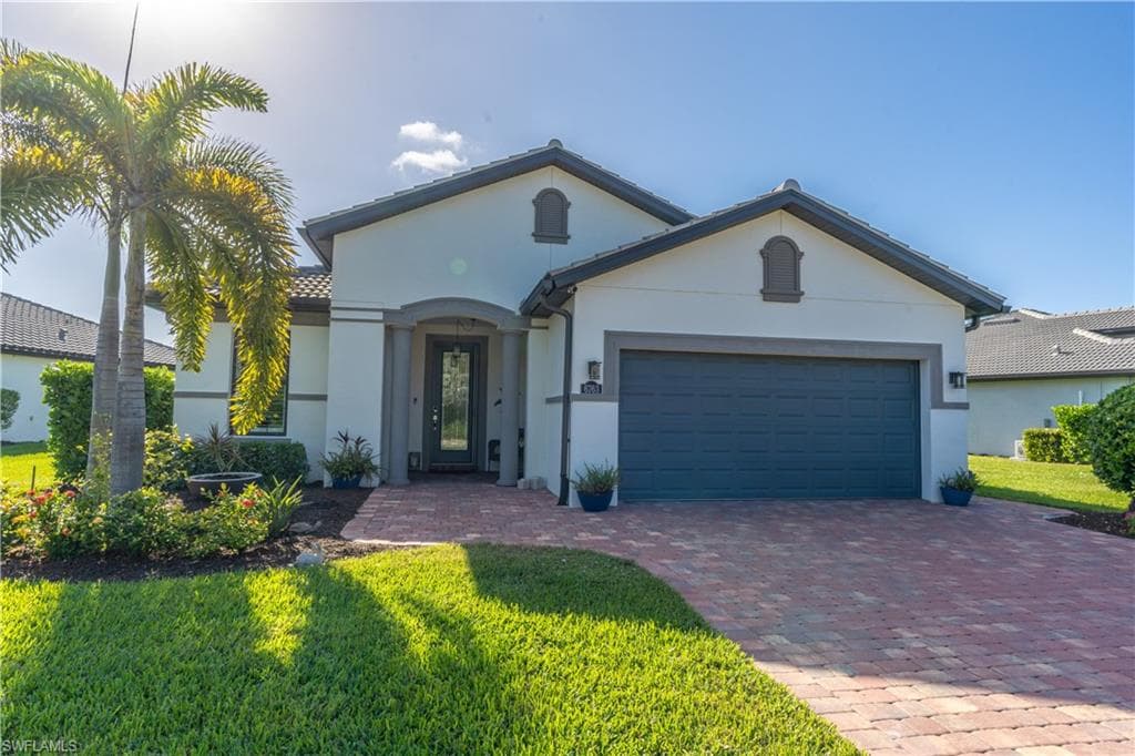 6763 Winding Cypress DR NAPLES, FL 34114