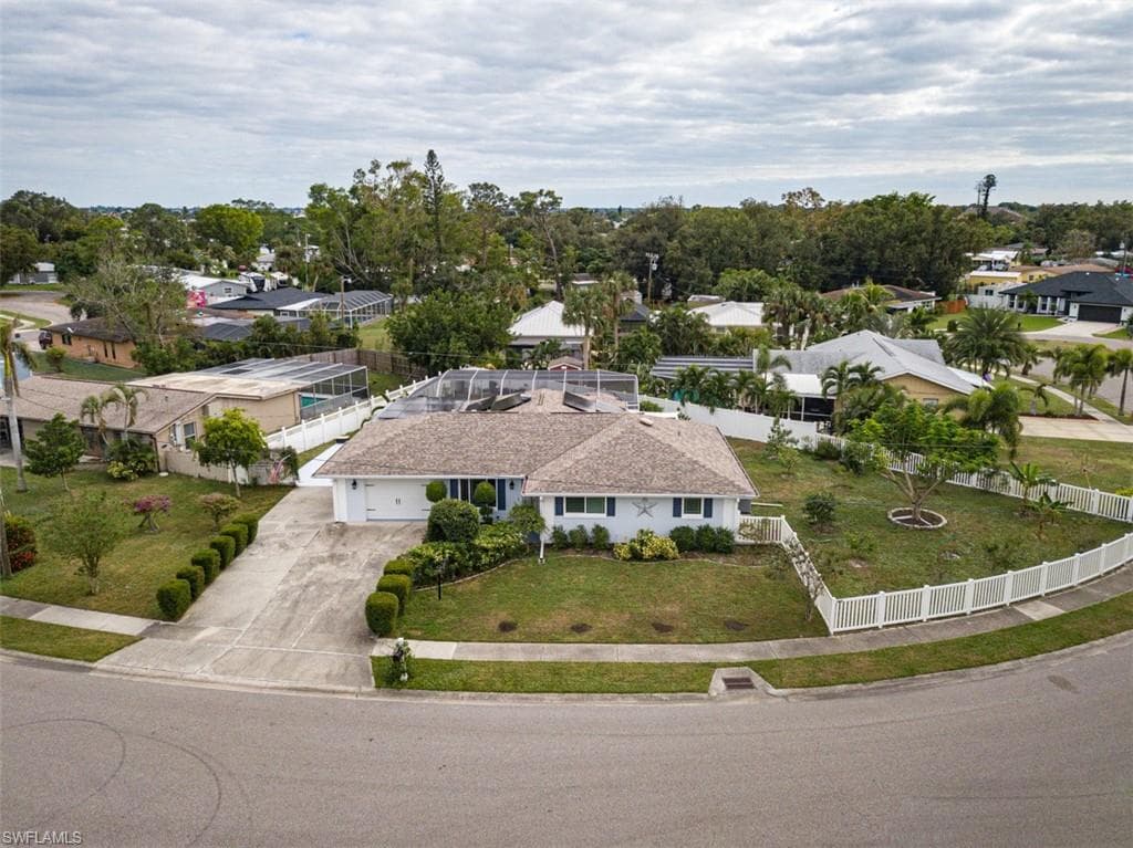 5861 Poetry LN NORTH FORT MYERS, FL 33903