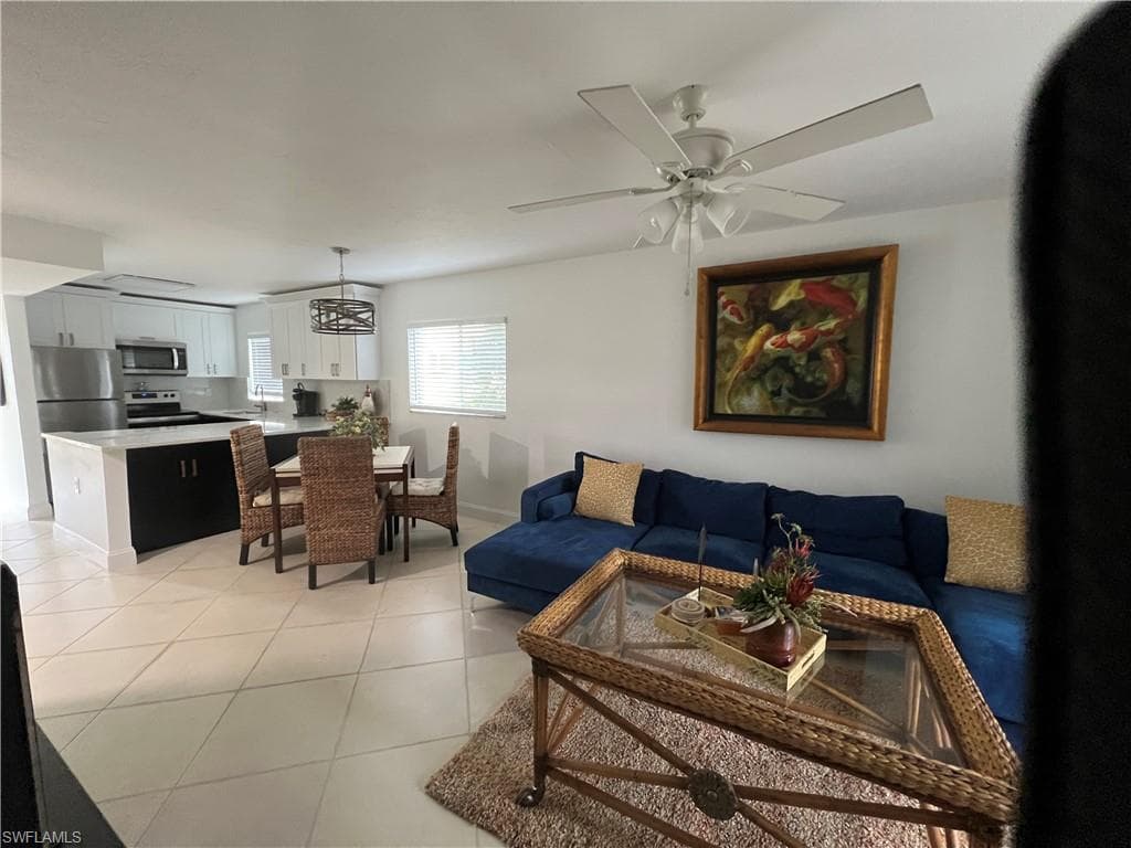8101 Country RD 103 FORT MYERS, FL 33919