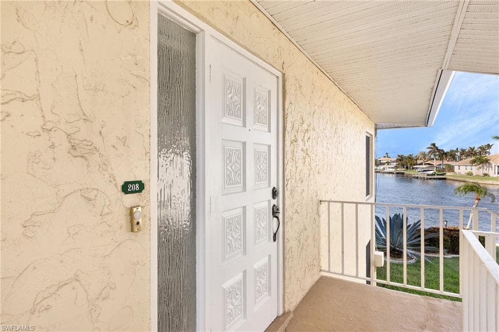 1927 SE 40th TER 208 CAPE CORAL, FL 33904