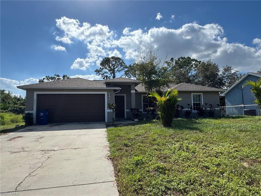 4807 5th ST W LEHIGH ACRES, FL 33971