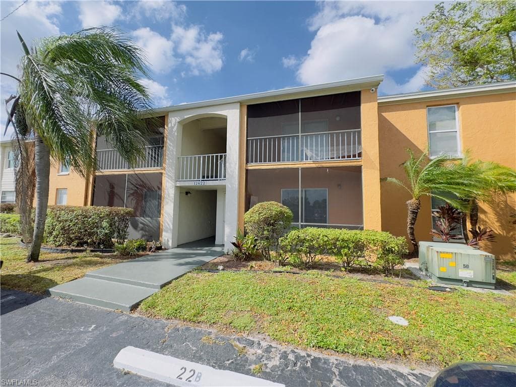 12622 Kenwood LN D FORT MYERS, FL 33907