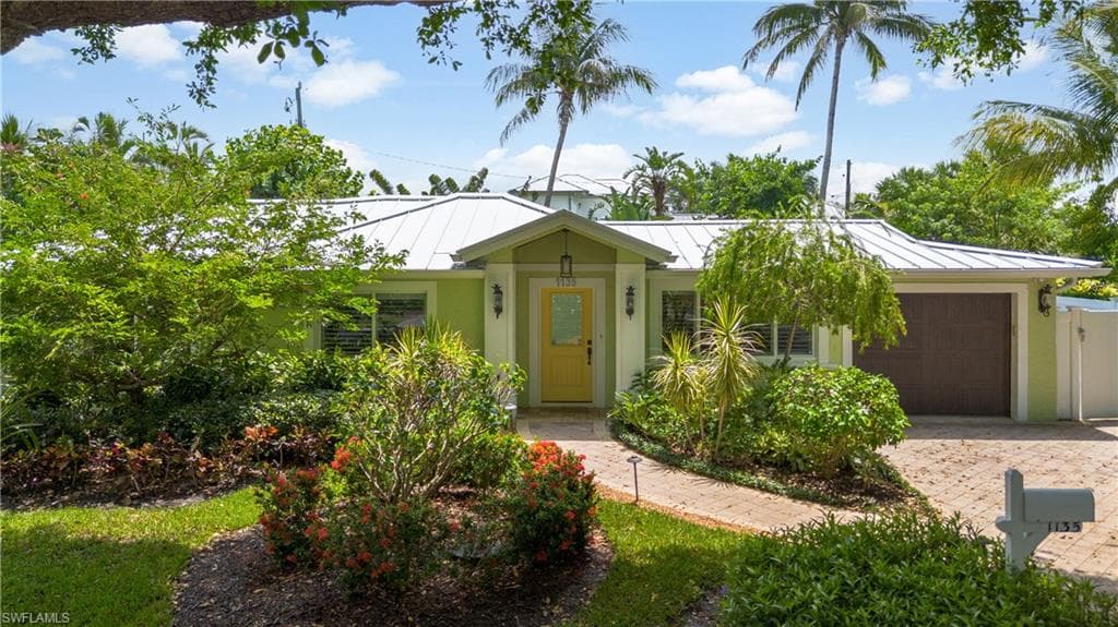 1135 7th ST S NAPLES, FL 34102