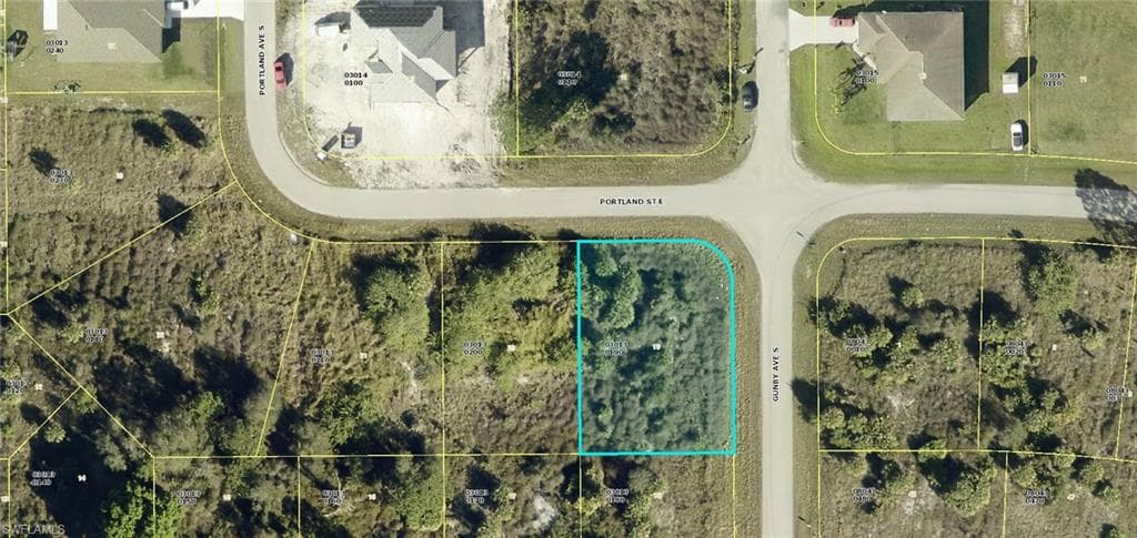 812 Portland ST E LEHIGH ACRES, FL 33974