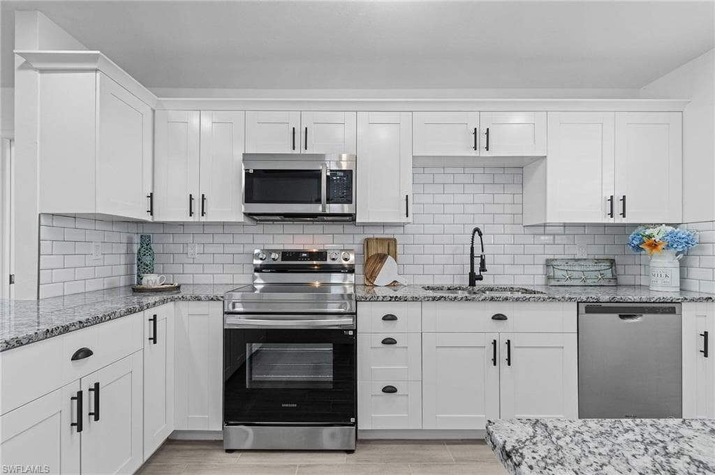 1466 Palm Woode DR FORT MYERS, FL 33919