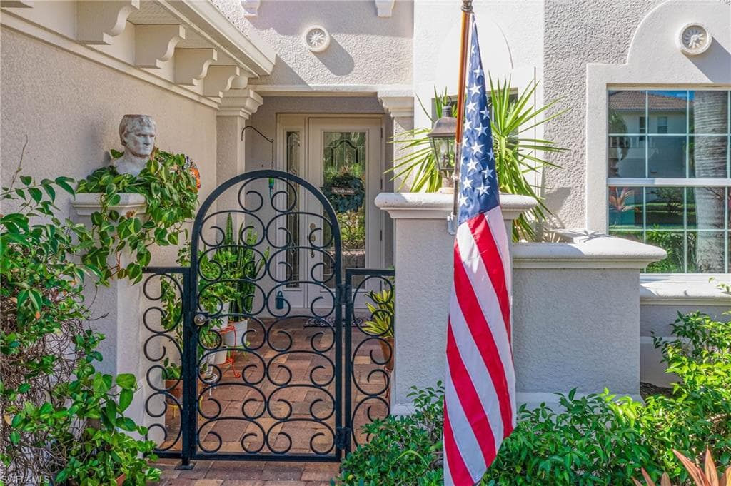 7659 Martino CIR NAPLES, FL 34112