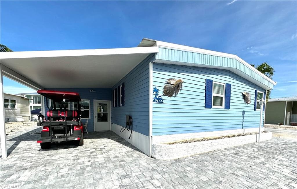 4700 Leilani LN BONITA SPRINGS, FL 34134
