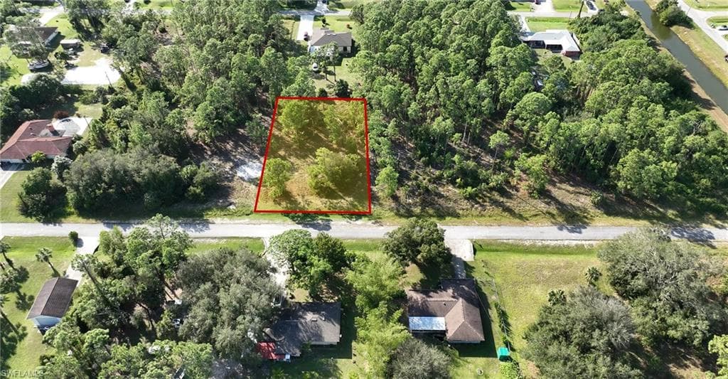 715 James AVE LEHIGH ACRES, FL 33936