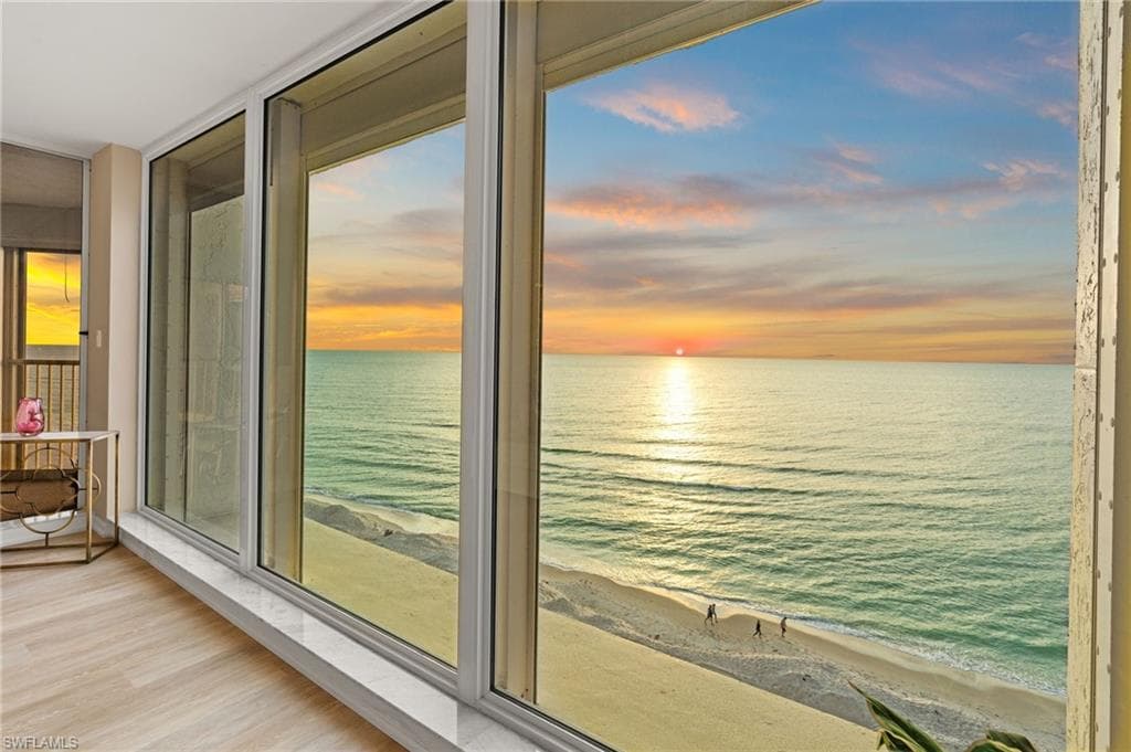 4051 Gulf Shore BLVD N 902 NAPLES, FL 34103