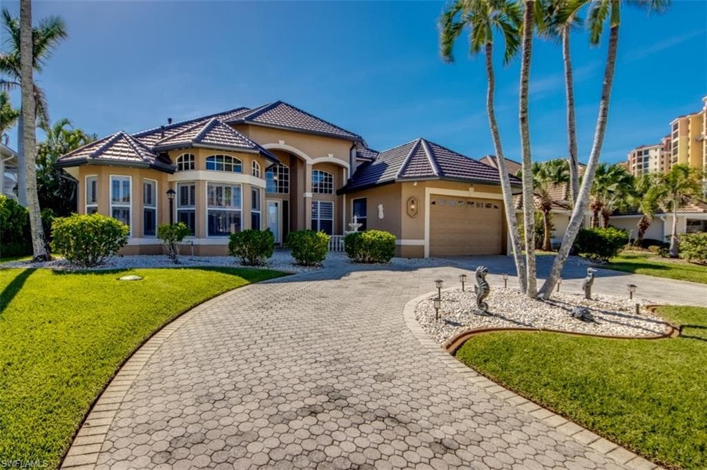 1524 SW 57th TER CAPE CORAL, FL 33914