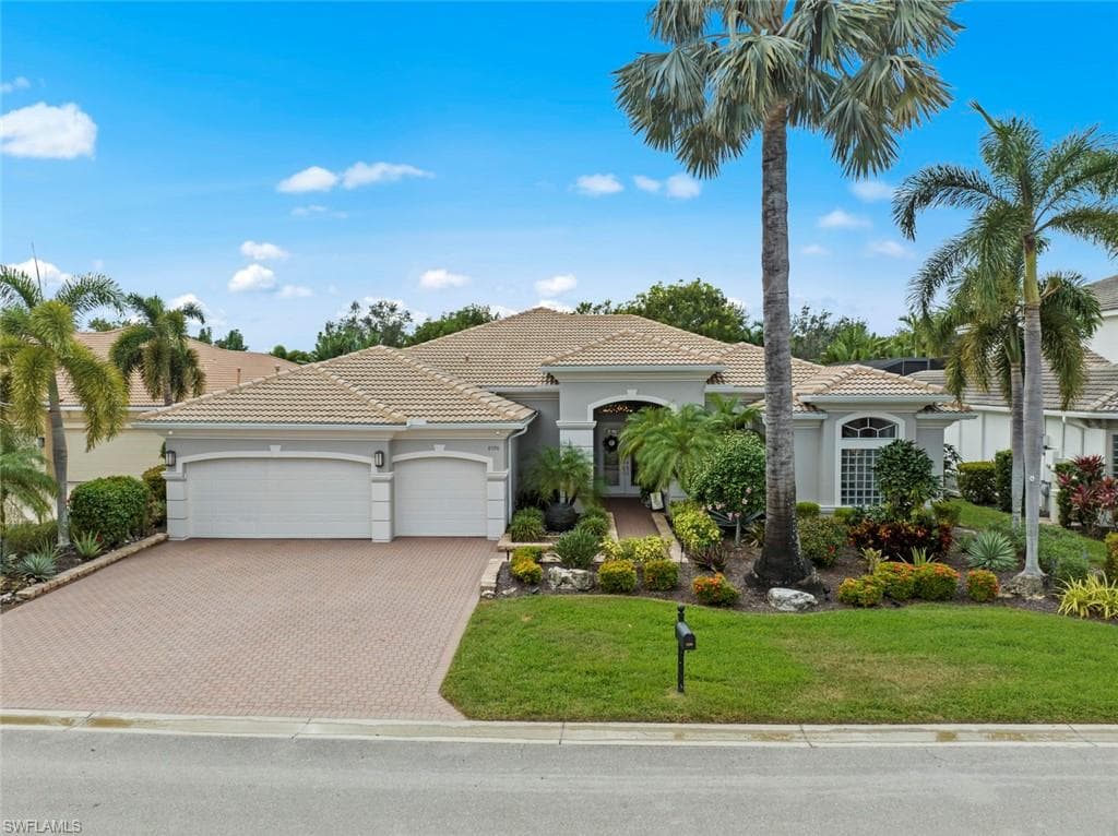 8590 El Mirasol CT ESTERO, FL 33967