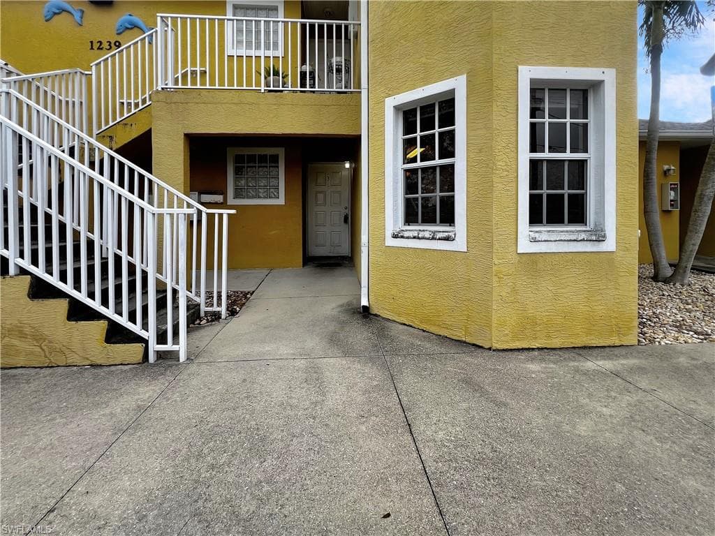 1239 SE 8th ST 3 CAPE CORAL, FL 33990