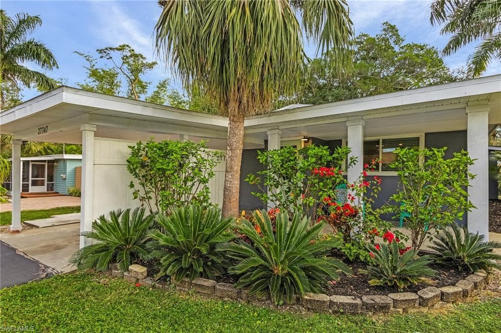 27747 Michigan ST BONITA SPRINGS, FL 34135