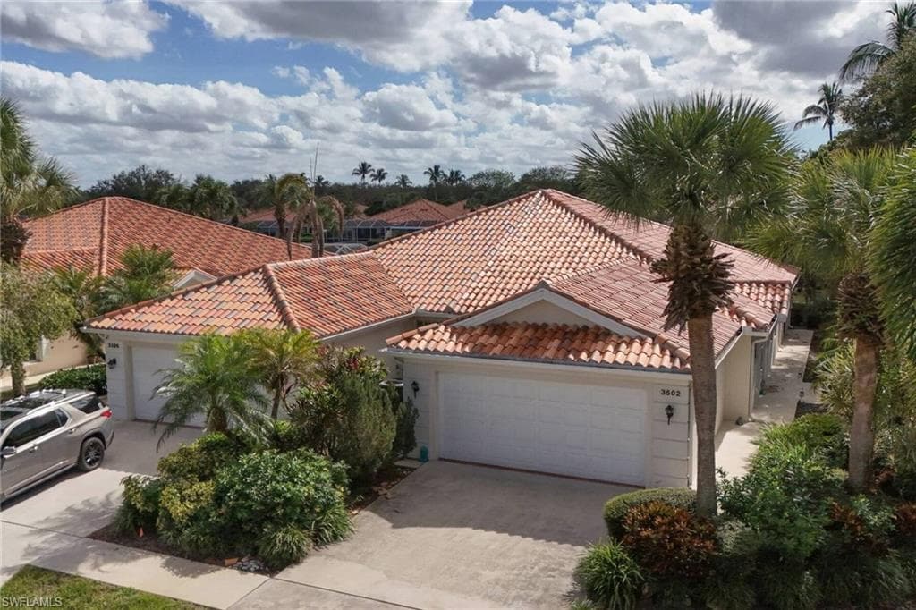 3502 El Verdado CT NAPLES, FL 34109