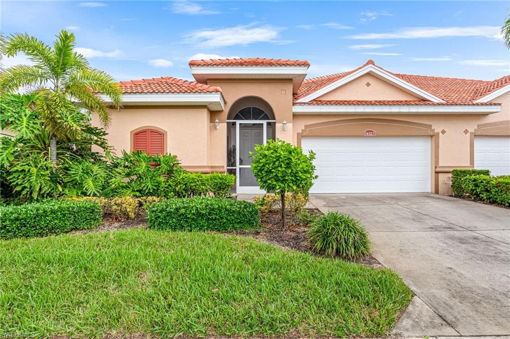 14121 Bently CIR FORT MYERS, FL 33912