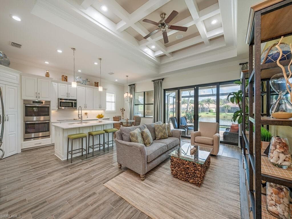 9018 Isla Bella CIR BONITA SPRINGS, FL 34135