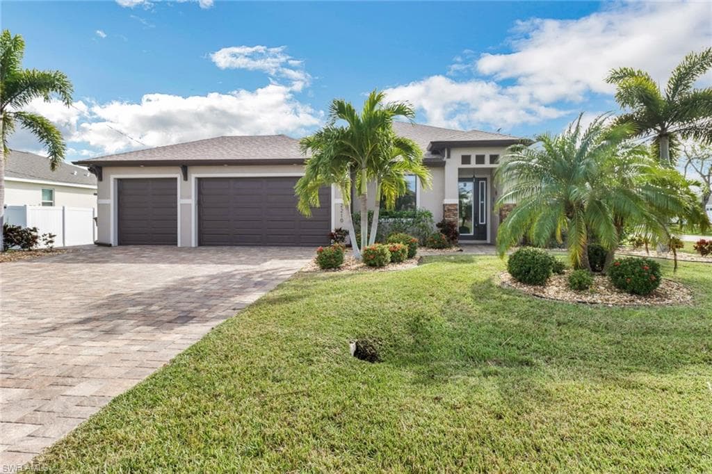 2210 SW 25th ST CAPE CORAL, FL 33914