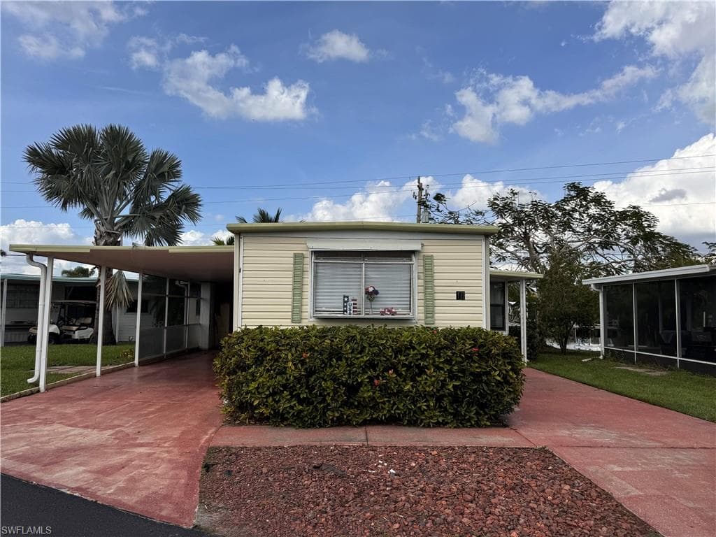 16 Shoreland DR FORT MYERS, FL 33905