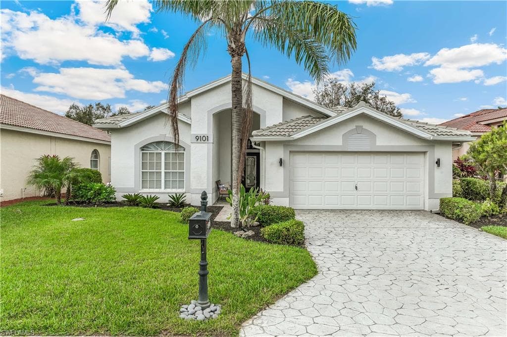 9101 Old Hickory CIR FORT MYERS, FL 33912