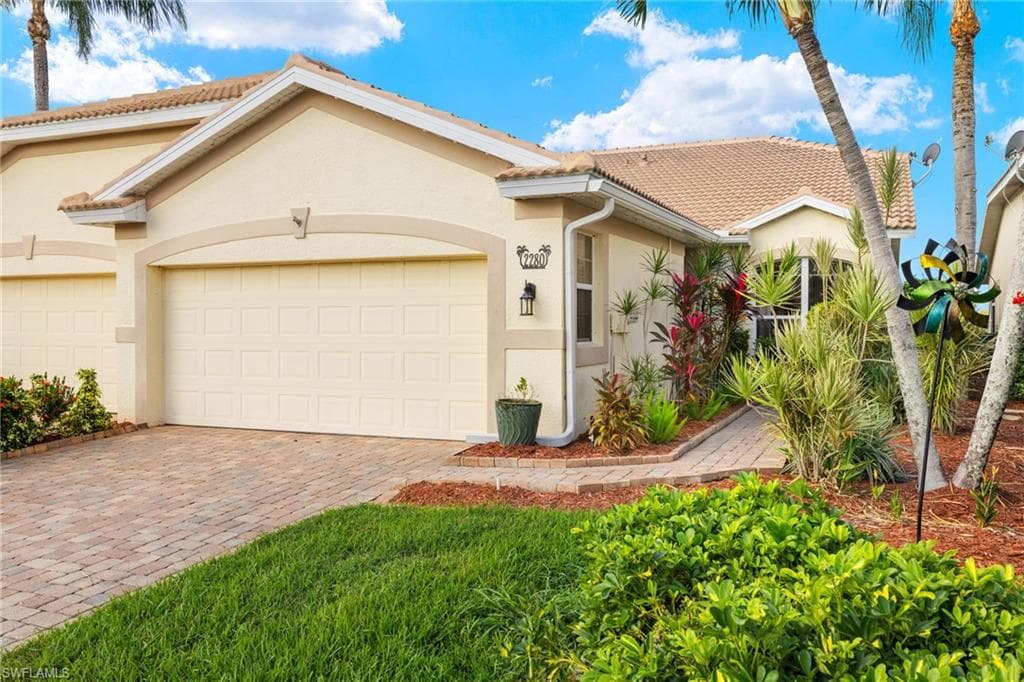 2280 Granby DR LEHIGH ACRES, FL 33973