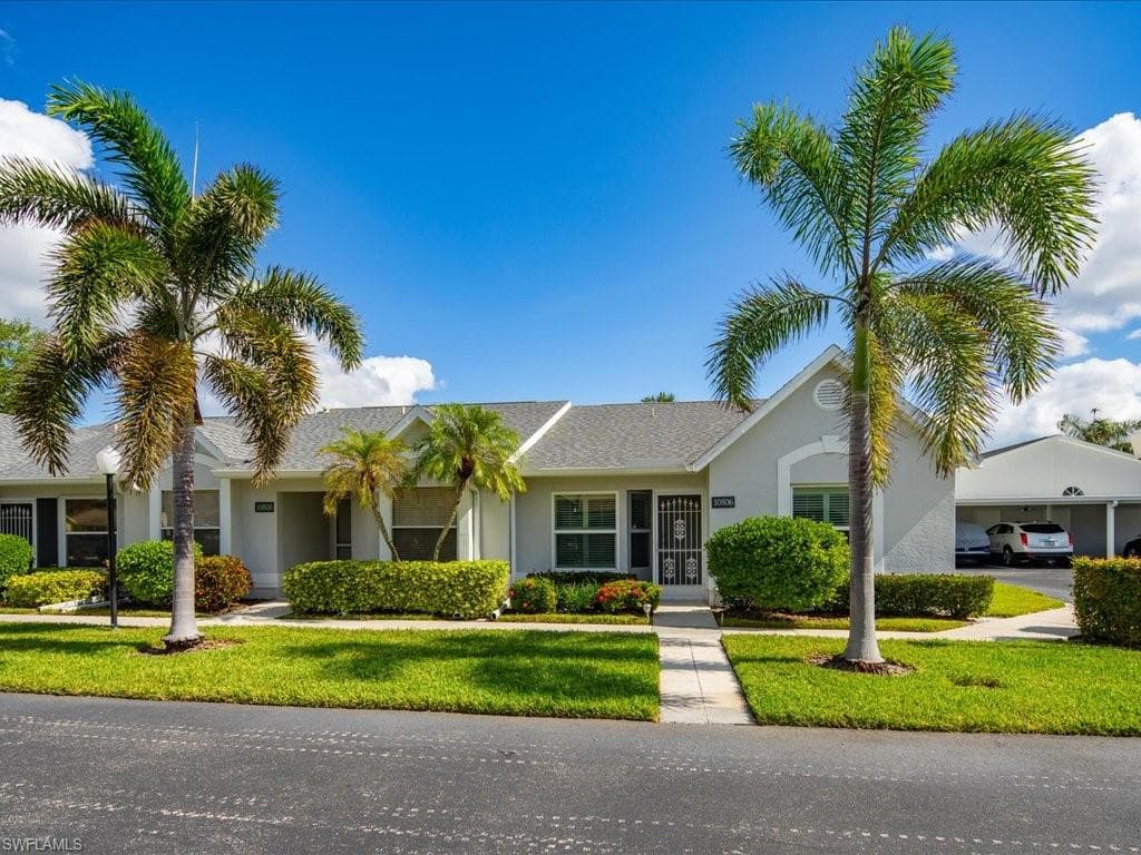 10806 Queen Anne LN 1303 NAPLES, FL 34109