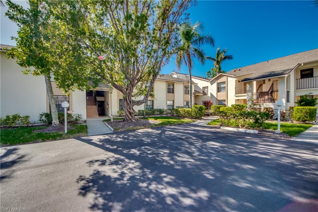 5491 Peppertree DR 12 FORT MYERS, FL 33908