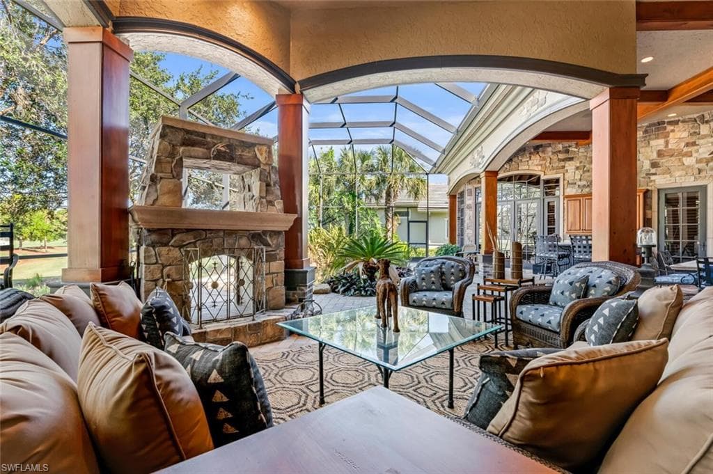 11947 Hedgestone CT NAPLES, FL 34120