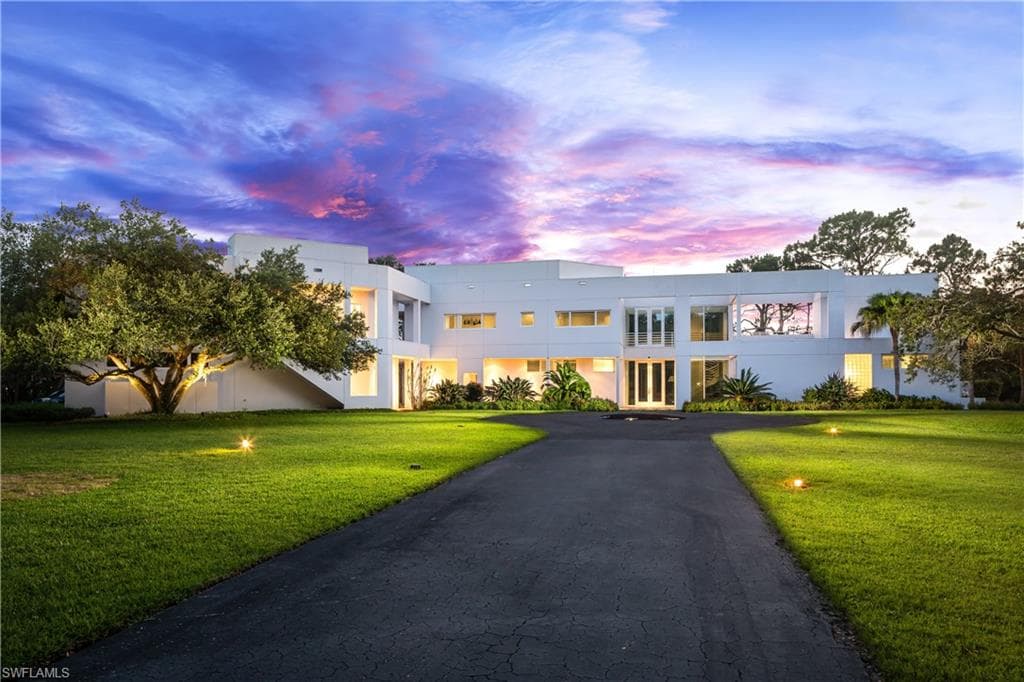 427 Ridge CT NAPLES, FL 34108