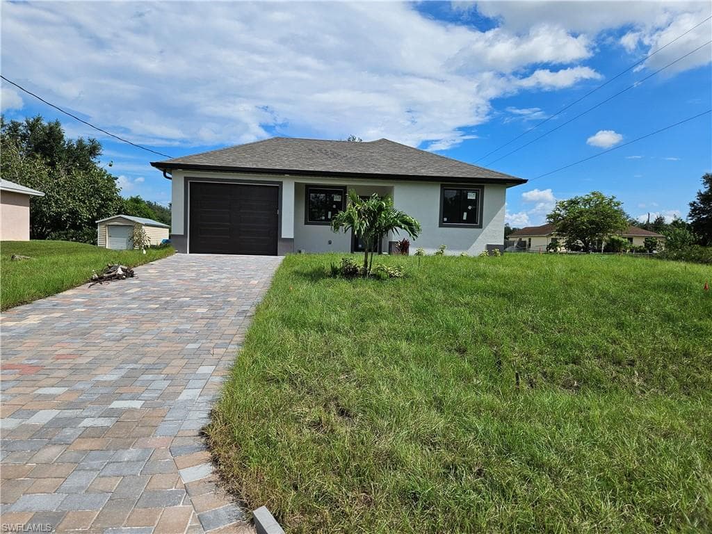 4405 E 18th ST LEHIGH ACRES, FL 33972