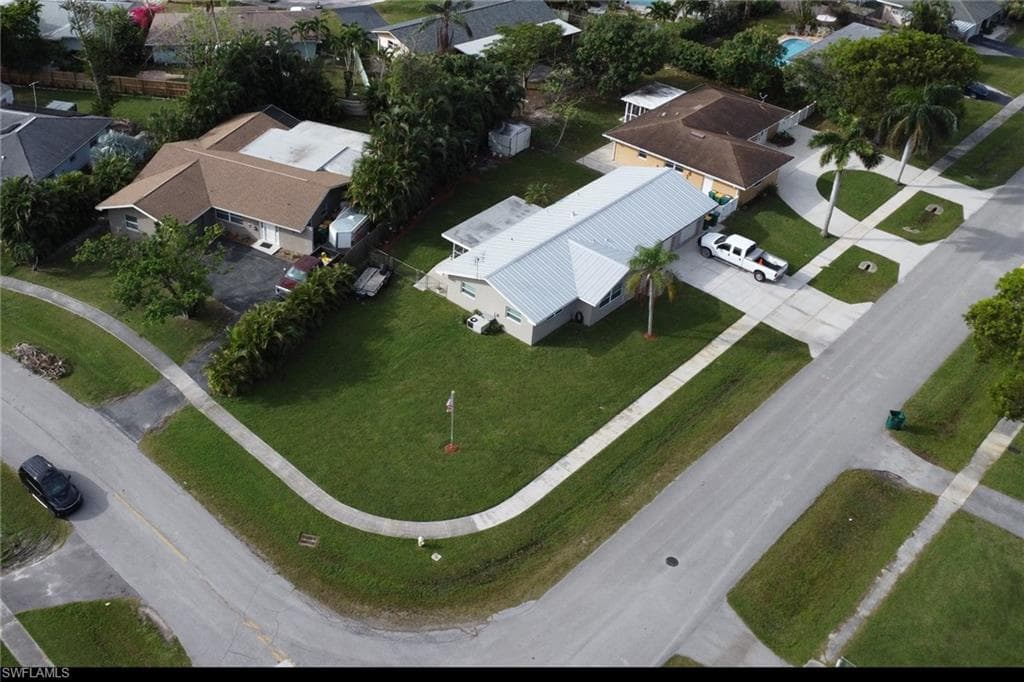 2600 Poinciana ST NAPLES, FL 34105