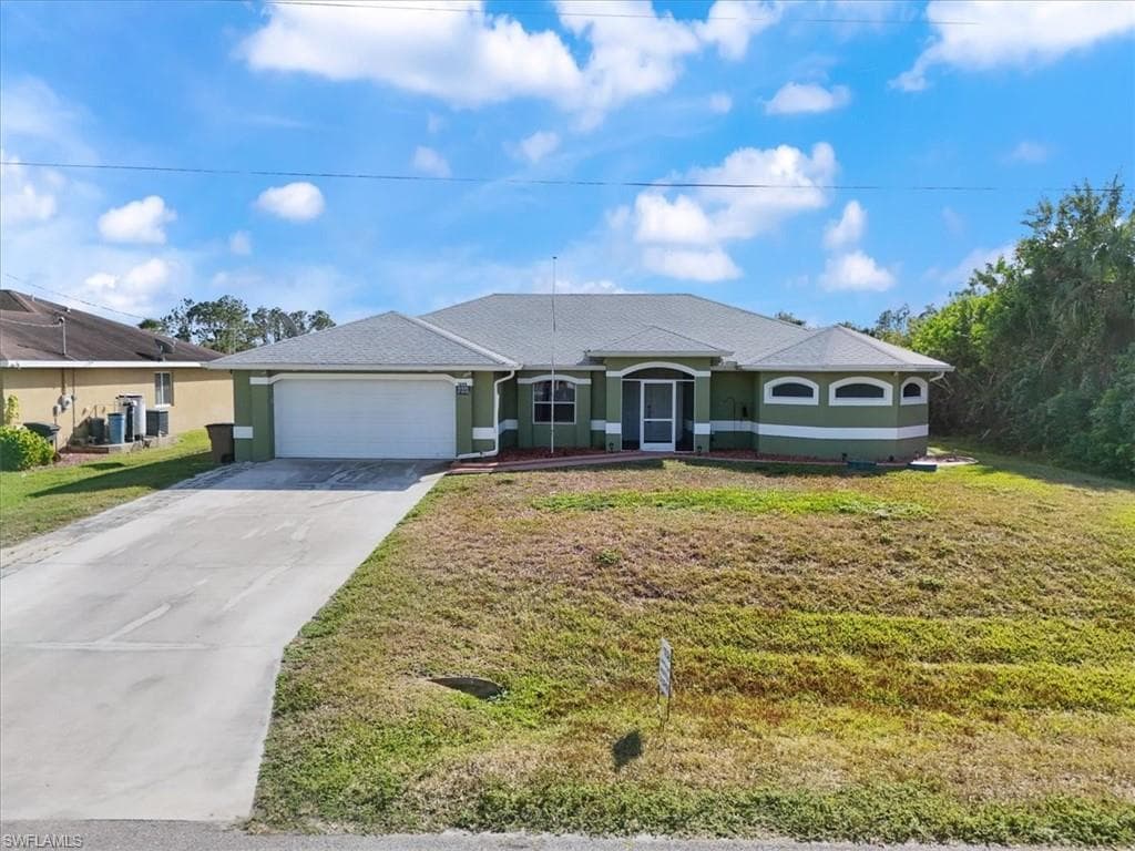 1248 Cumming ST E LEHIGH ACRES, FL 33974