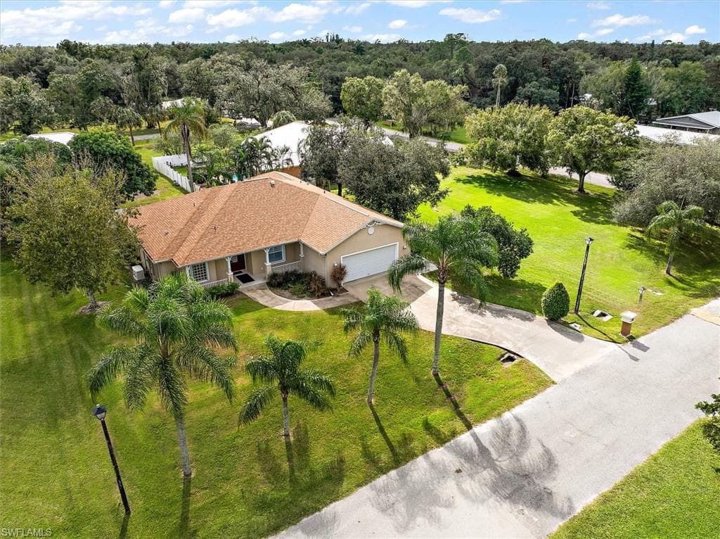 495 Holly AVE LABELLE, FL 33935
