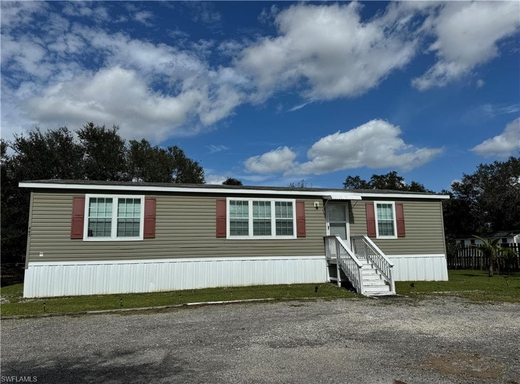 445 Hunting Club AVE CLEWISTON, FL 33440