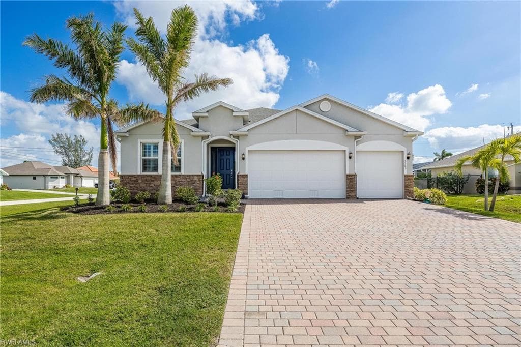 3303 27TH PL CAPE CORAL, FL 33914