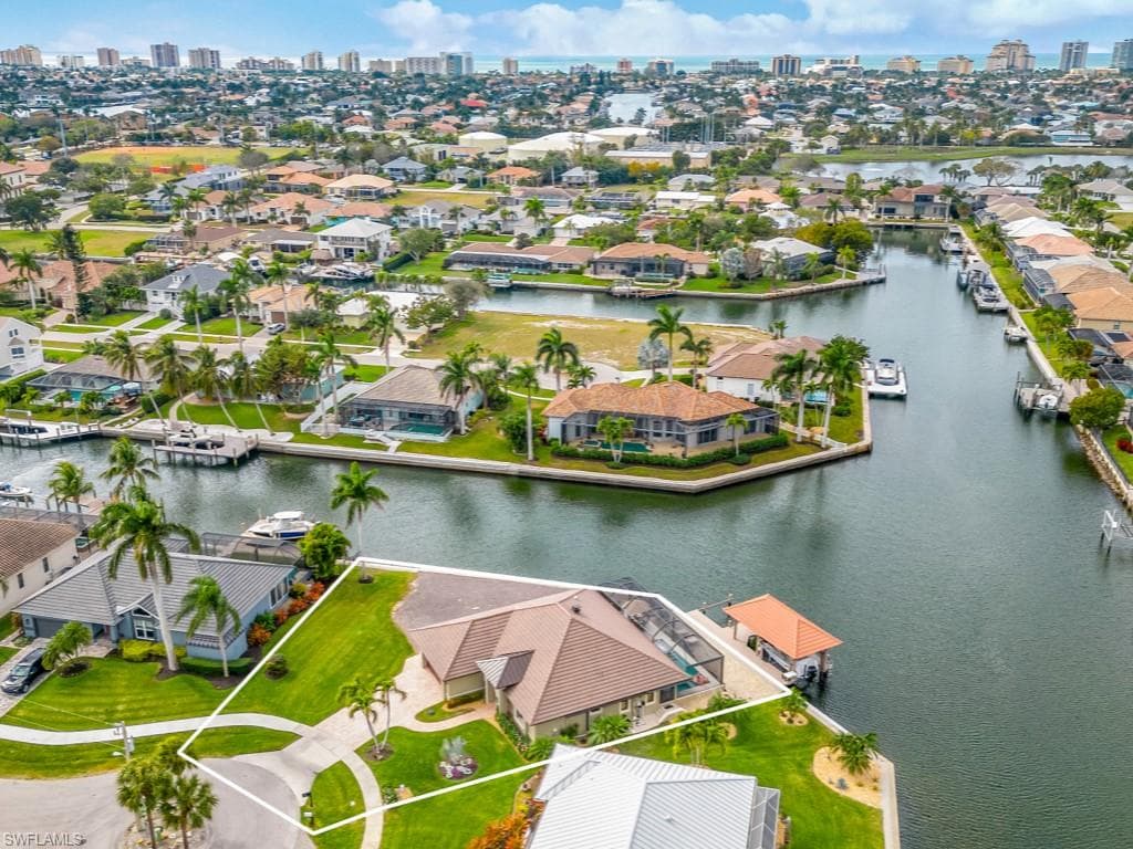 428 Persian CT MARCO ISLAND, FL 34145