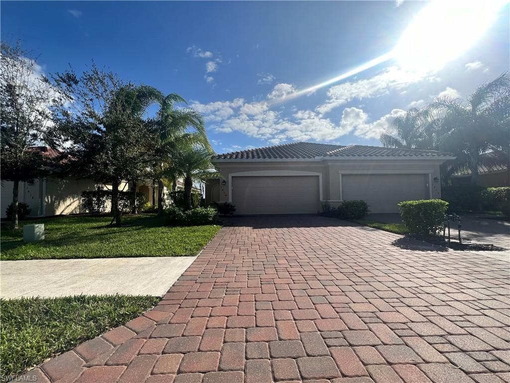 1814 Alameda DR NAPLES, FL 34120