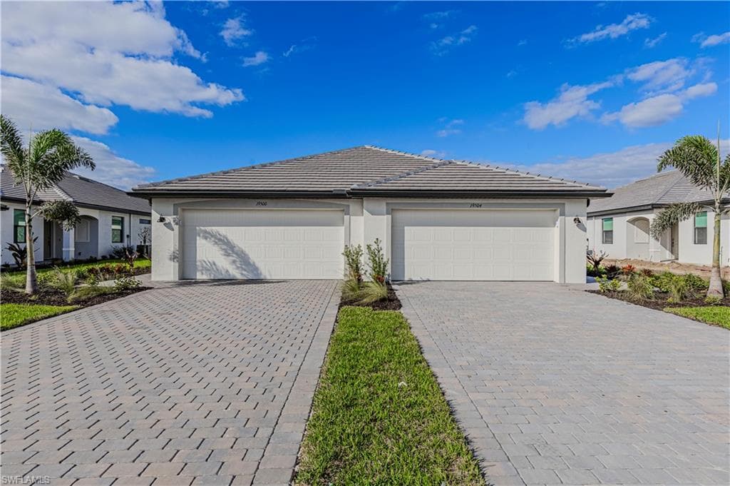 19500 Hinkley DR ESTERO, FL 33928