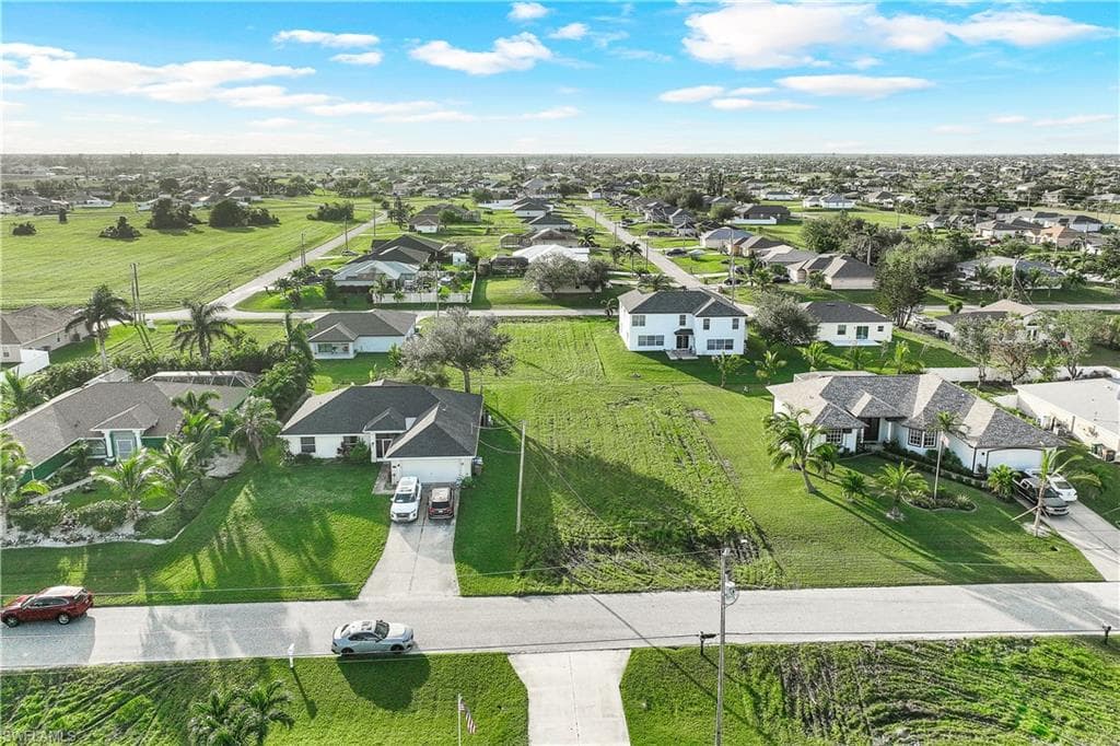 210 NW 27th PL CAPE CORAL, FL 33993