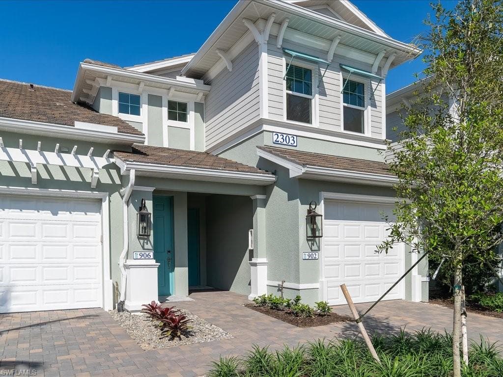 2303 Sawyers Hill RD 902 NAPLES, FL 34120