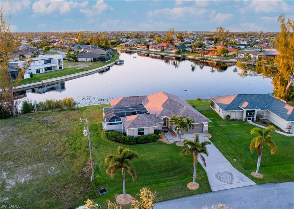 2902 SW 10th PL CAPE CORAL, FL 33914