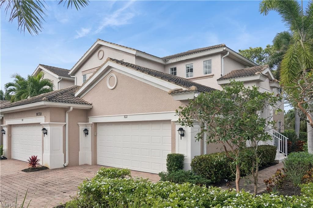 9170 Spanish Moss WAY 822 BONITA SPRINGS, FL 34135
