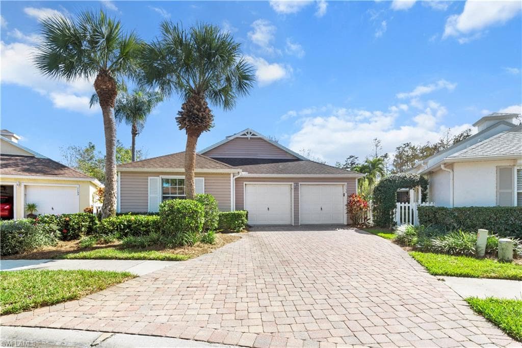 1159 Silverstrand DR NAPLES, FL 34110