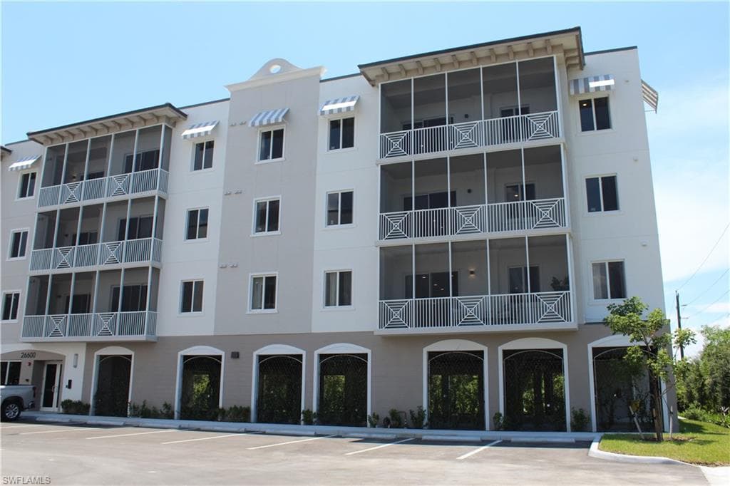 26600 ROSEWOOD POINTE DR B-106 BONITA SPRINGS, FL 34135