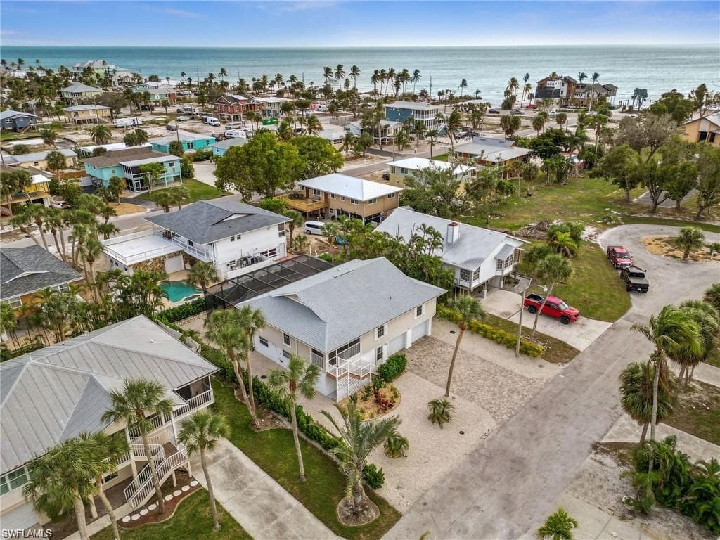 21083 Saint Peters DR FORT MYERS BEACH, FL 33931