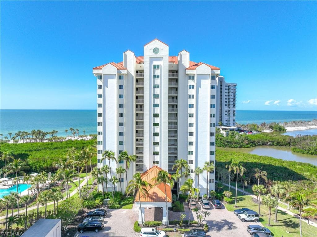 50 Seagate DR 201B NAPLES, FL 34103